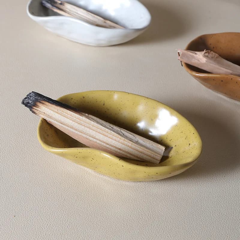 Portaincenso Palo Santo in ceramica Piatto ovale per sbavature per salvia bianca, bastoncini Palo Santo Spiedi decorativi e piatto per gioielli
