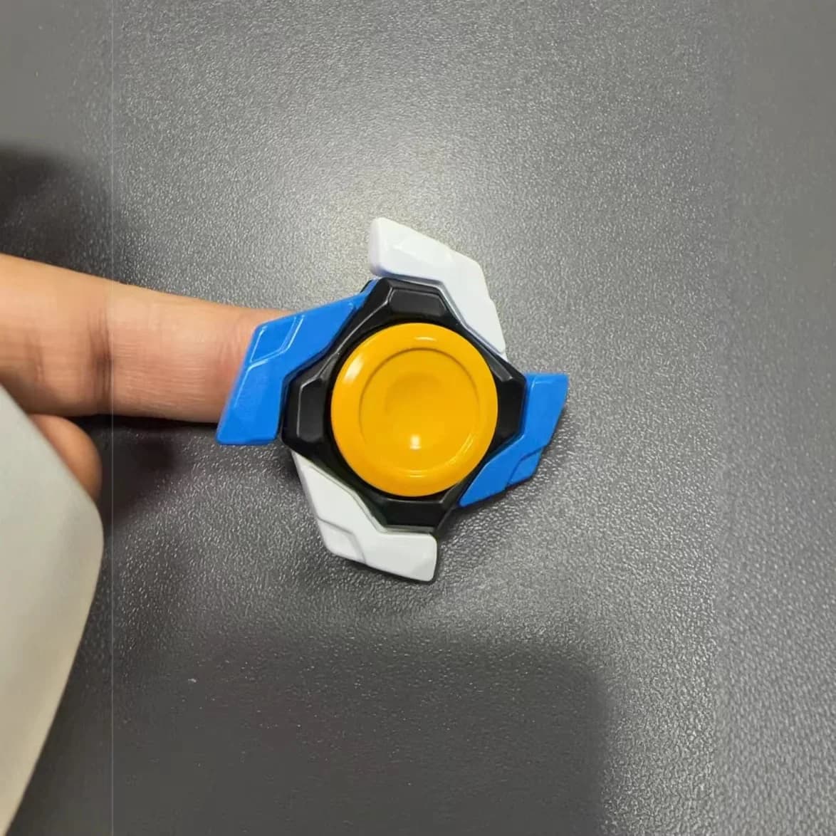 Nuovo Mecha Finger Spinner per Adulti, Antistress Portatile EDC in Metallo, Giroscopio Anti-Stress ADHD, Giocattolo Fidget Spinner