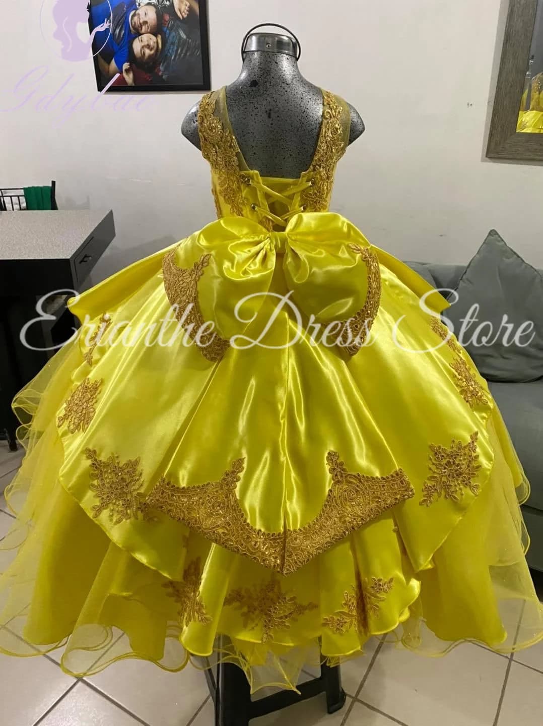 Abito da ragazza di fiori per matrimonio Tulle giallo Puffy Applique in pizzo Principessa Festa di compleanno per bambini Abiti da ballo per prima comunione personalizzati