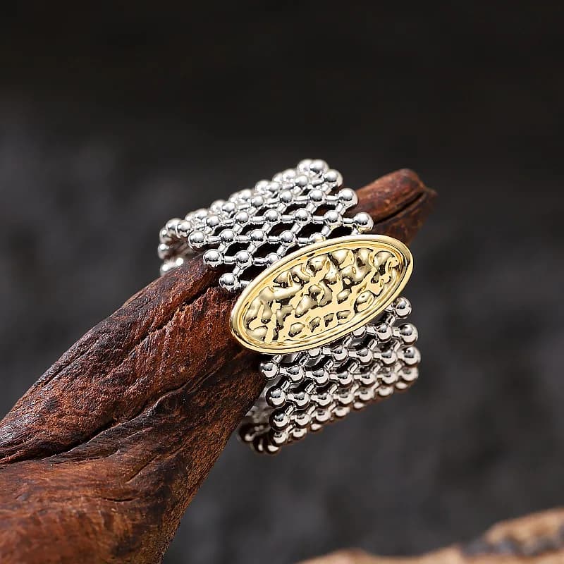 Anello aperto regolabile con design personalizzato di nicchia, colore a contrasto, cavo, lusso discreto, semplice, di alta gamma, gioiello da mano per coppia
