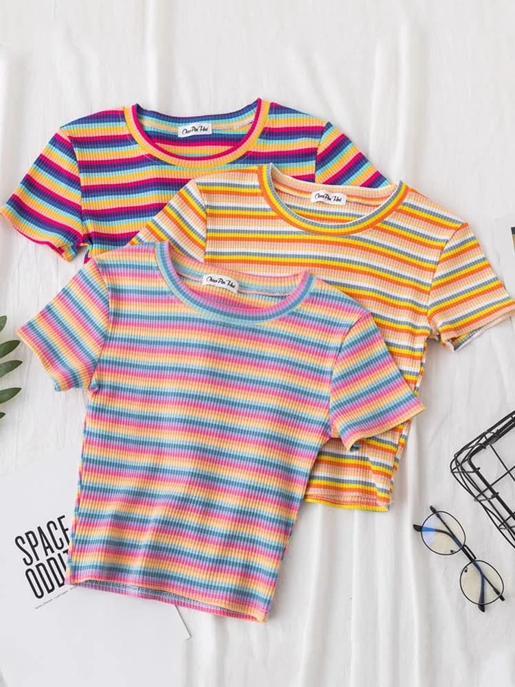 Nuova maglietta donna maglietta a righe arcobaleno maglietta Slim Fit maglietta Harajuku maglietta coreana manica corta estiva feminina vestiti top