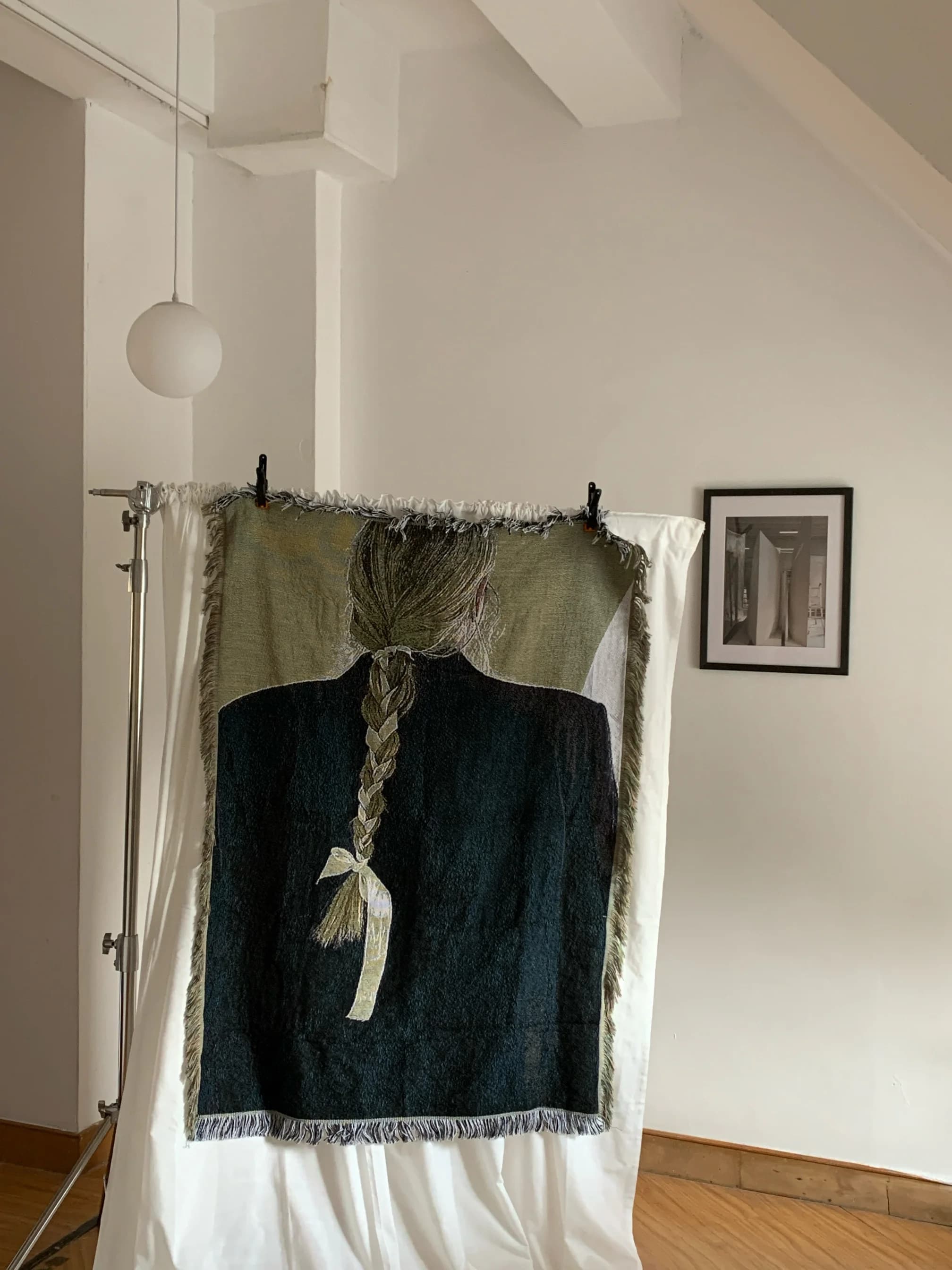 Tappeto arazzo in cotone con silhouette di capelli lunghi per ragazza, decorazione per la casa, regalo personalizzato, copridivano