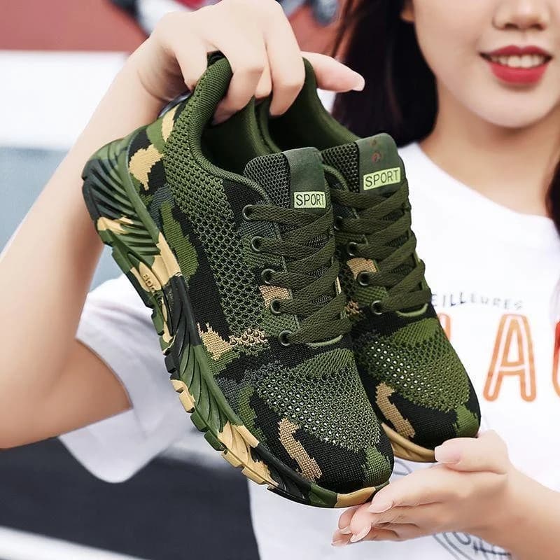 Camouflage Climbing Shoes Men Women Spring Summer Outdoor Training Casual Sports Running Shoes Flat Heel round Toe Plastic Sole