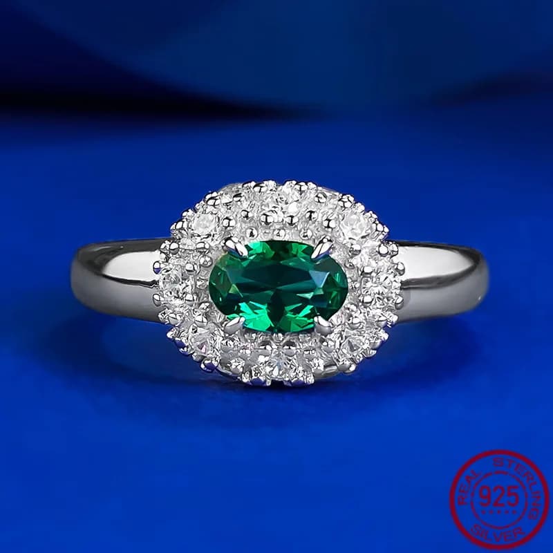 Nuovo anello ovale in argento S925 con smeraldo simulato 4 * 6 mm per gioielli da sposa di lusso leggero per l'uso quotidiano