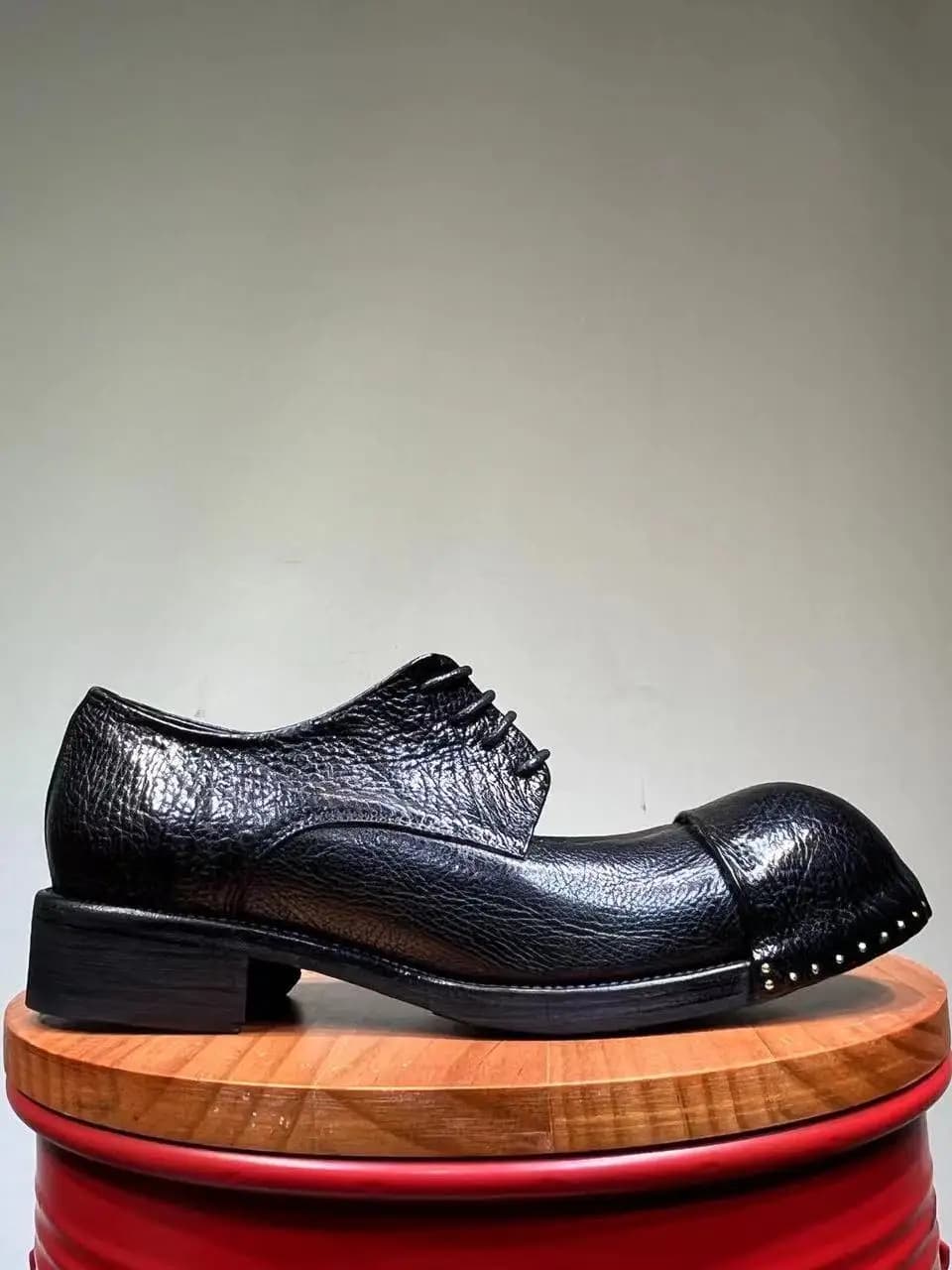 Scarpe eleganti da uomo in vera pelle Derbies con fondo spesso realizzate a mano in pelle pieno fiore per affari e banchetti