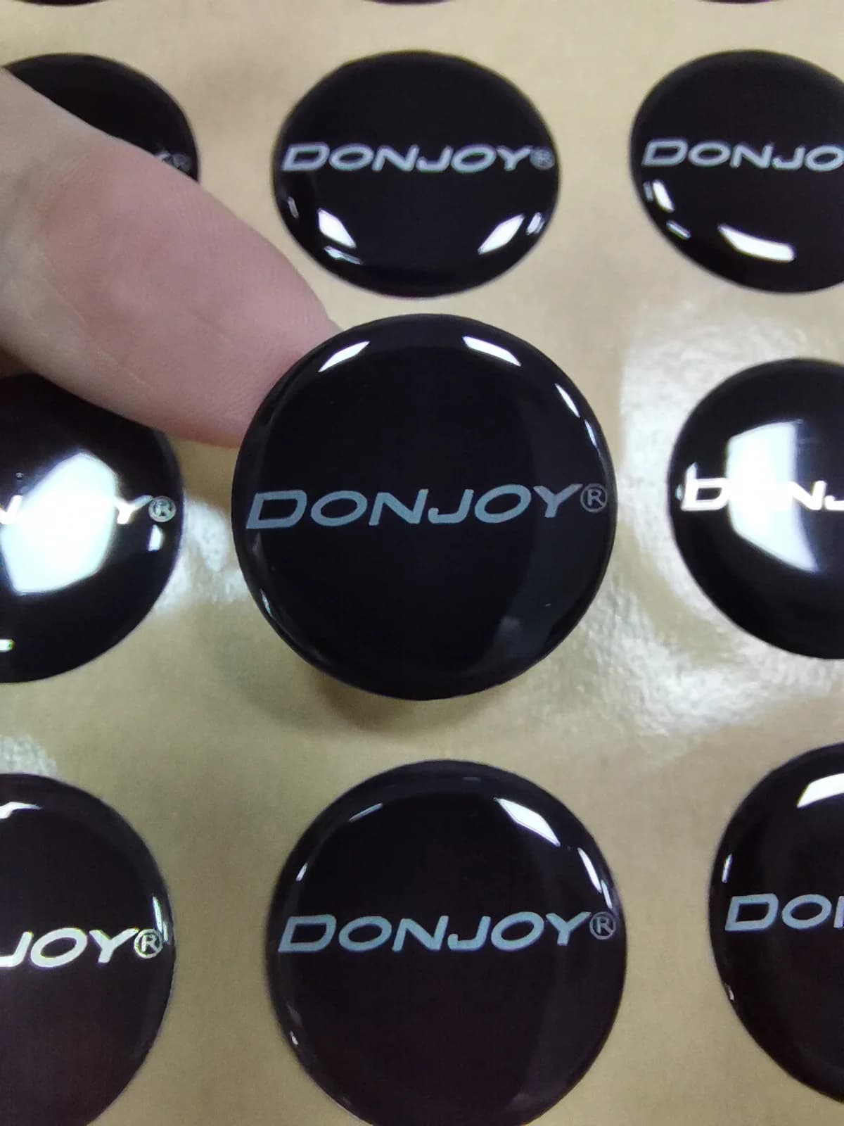 Adesivo epossidico a cupola personalizzato Logo in gel 3D Etichetta in cristallo Vinile personalizzato trasparente autoadesivo NFC personalizzato impermeabile