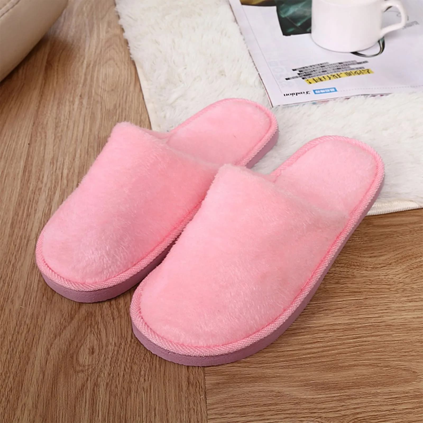 Pantofole da casa da donna Autunno Inverno Calde scarpe pelose in peluche Camera da letto interna Luce EVA Coppia Pantofole in cotone Infradito morbide e solide