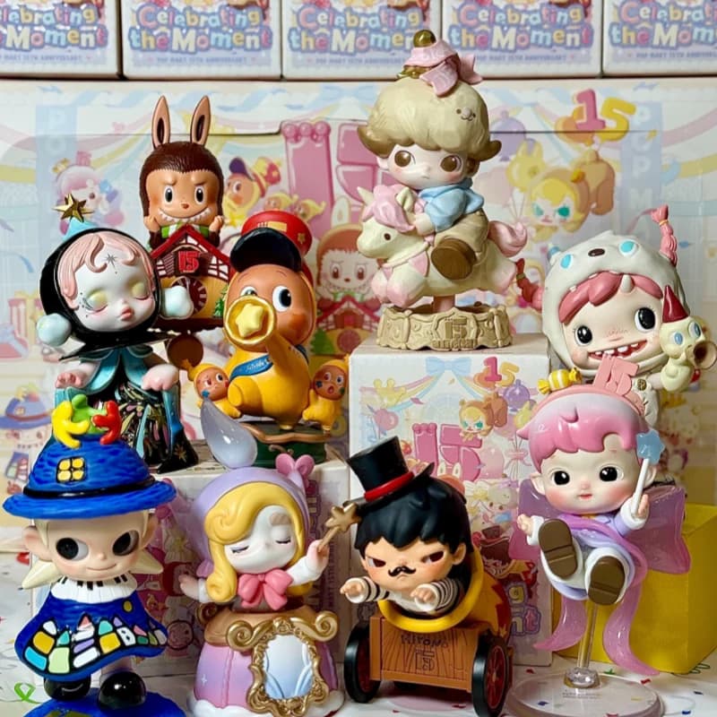 POP MART Celebra il Momento: Serie 15° Anniversario POP MART - Blind Box, Mystery Box, Bambole, Figure Anime, Ornamenti da Collezione