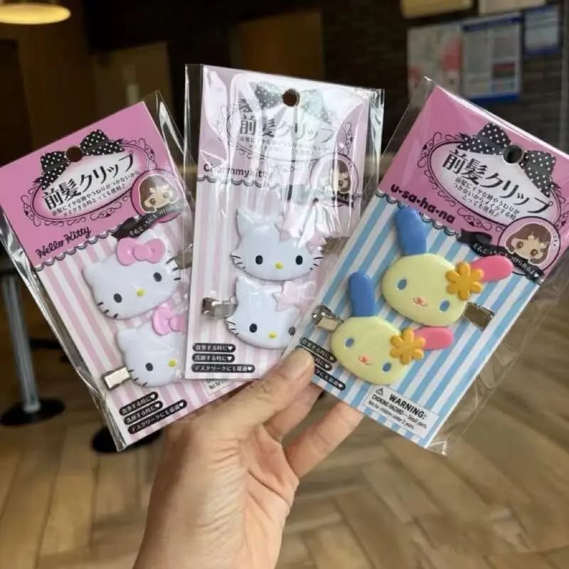 Sanrio Hello Kitty Cartoon Kawaii Hair Clip Two Trackless Side Clips Anime Peripheral Bangs Clip Un regalo di compleanno per ragazze