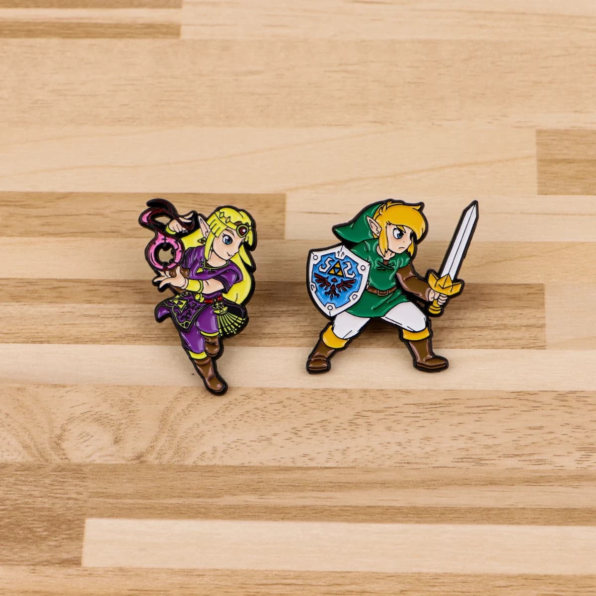 Spille smaltate con personaggi di cartoni animati, distintivi per zaini, spille per cappelli e risvolto, accessori cosplay, giocattoli e regali