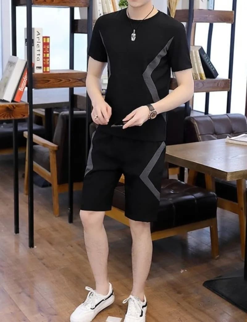 Complete Men's Casual Sports Summer Set 2026: Korean T-Shirt to Sleeves Court and Five-inch Shorts