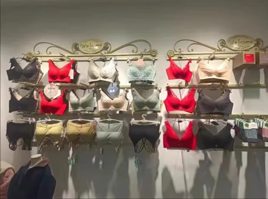 IronworkUnderwear Store Bras And Underwear Adjustable Wall Display Rack Multi-functional Bra Pajamas Hanger Wall Hanging Multi-l