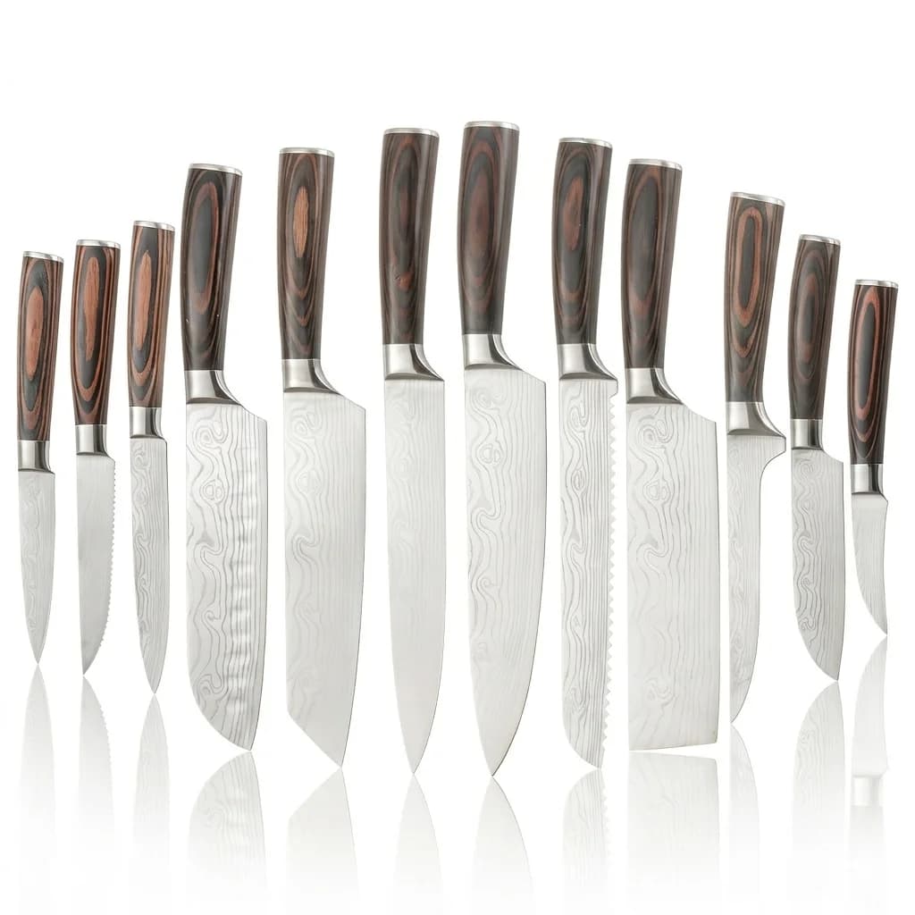 Set di 12 coltelli da cucina professionali Ultimate, coltelli in acciaio inossidabile ad alto tenore di carbonio con motivo laser Damasco, impugnatura ergonomica in legno