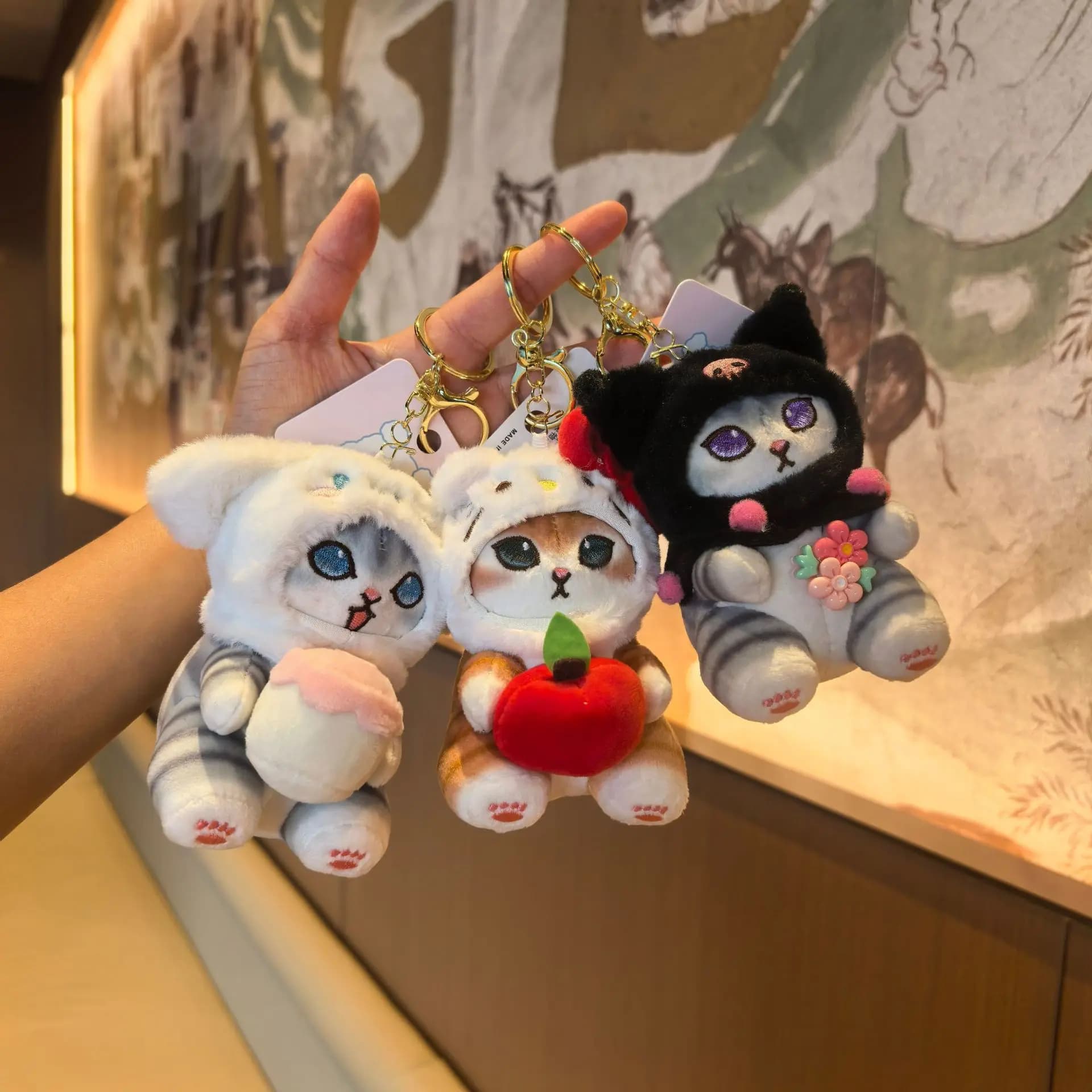 Portachiavi Peluche Kawaii Mofusand Gatto Squalo, Giocattoli Portachiavi per Zaino, Accessori Creativi e Carini a Forma di Cartone Animato, Regalo di Compleanno per Amici