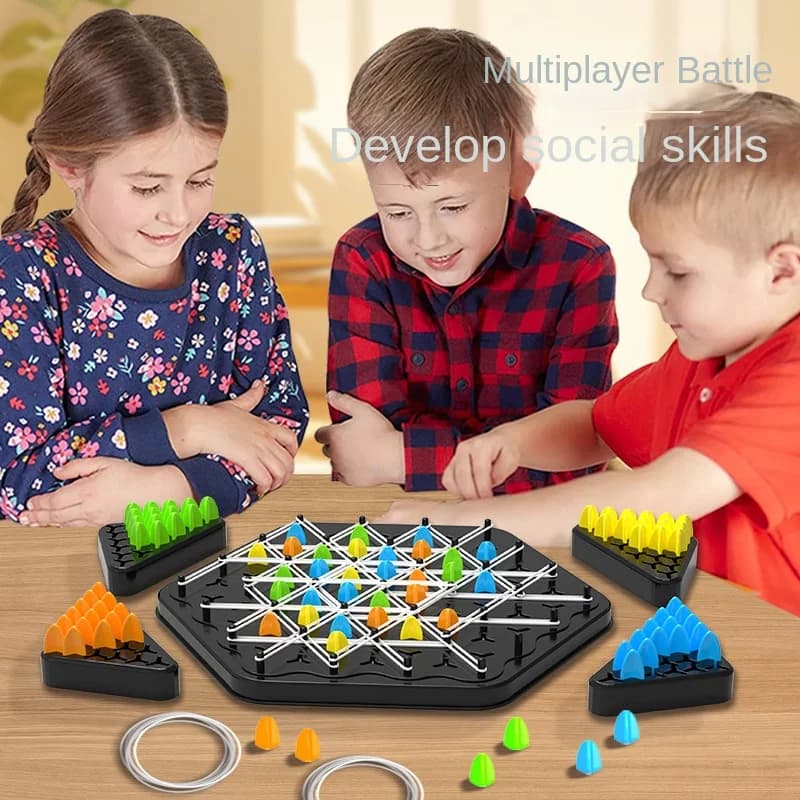 Catena geometrica Giochi da tavolo per scacchi Triangolo Scacchi Gioco da tavolo Elastico Allenamento Interazione familiare Esercizio Pensiero Regali giocattolo