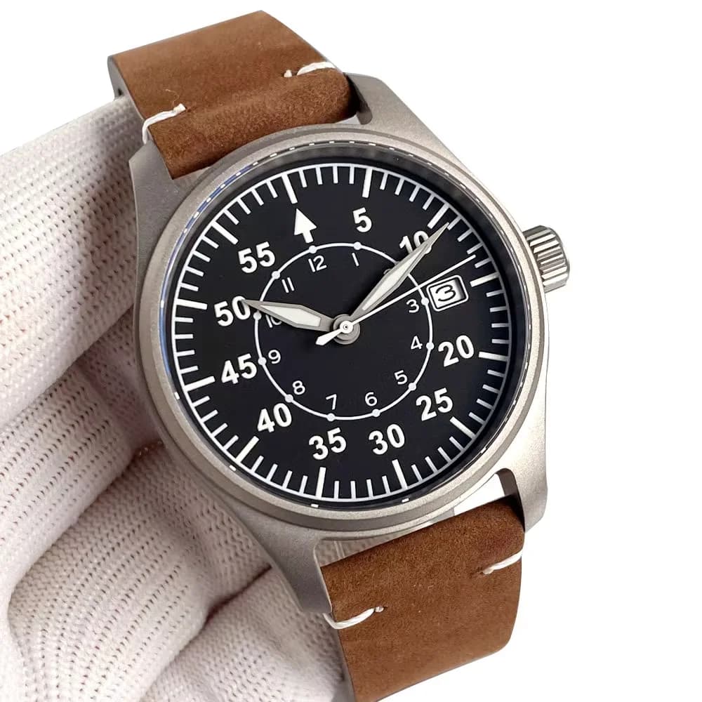 Tandorio 39mm Moda Pilot Style Vetro zaffiro 200m Impermeabile Miyota 8215 PT5000 Orologio automatico in titanio per uomo