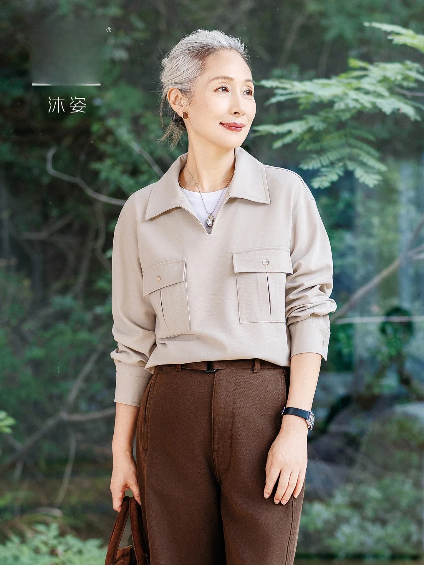 Muzhi Midlife Women's Spring Fashion T-Shirt Hoodie Outerwear 50 Years Old Mom's Shirt Loose Fit Long Sleeve Casual Top