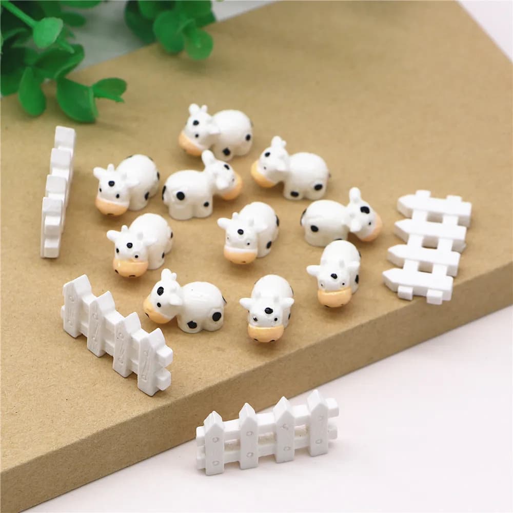 10pcs Kawaii Mini Resin Cow/Fence Figurines Miniatures DIY Home Garden Decoration Accessories