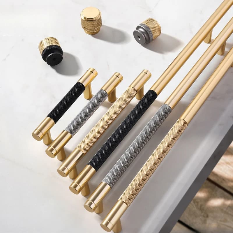 Maniglie per Armadio in Stile Nordico – Pomelli per Cassetti in Rame Dorato e Nero, Maniglie per Mobili in Lega di Alluminio Stile Americano Allungate, Accessori per Mobili
