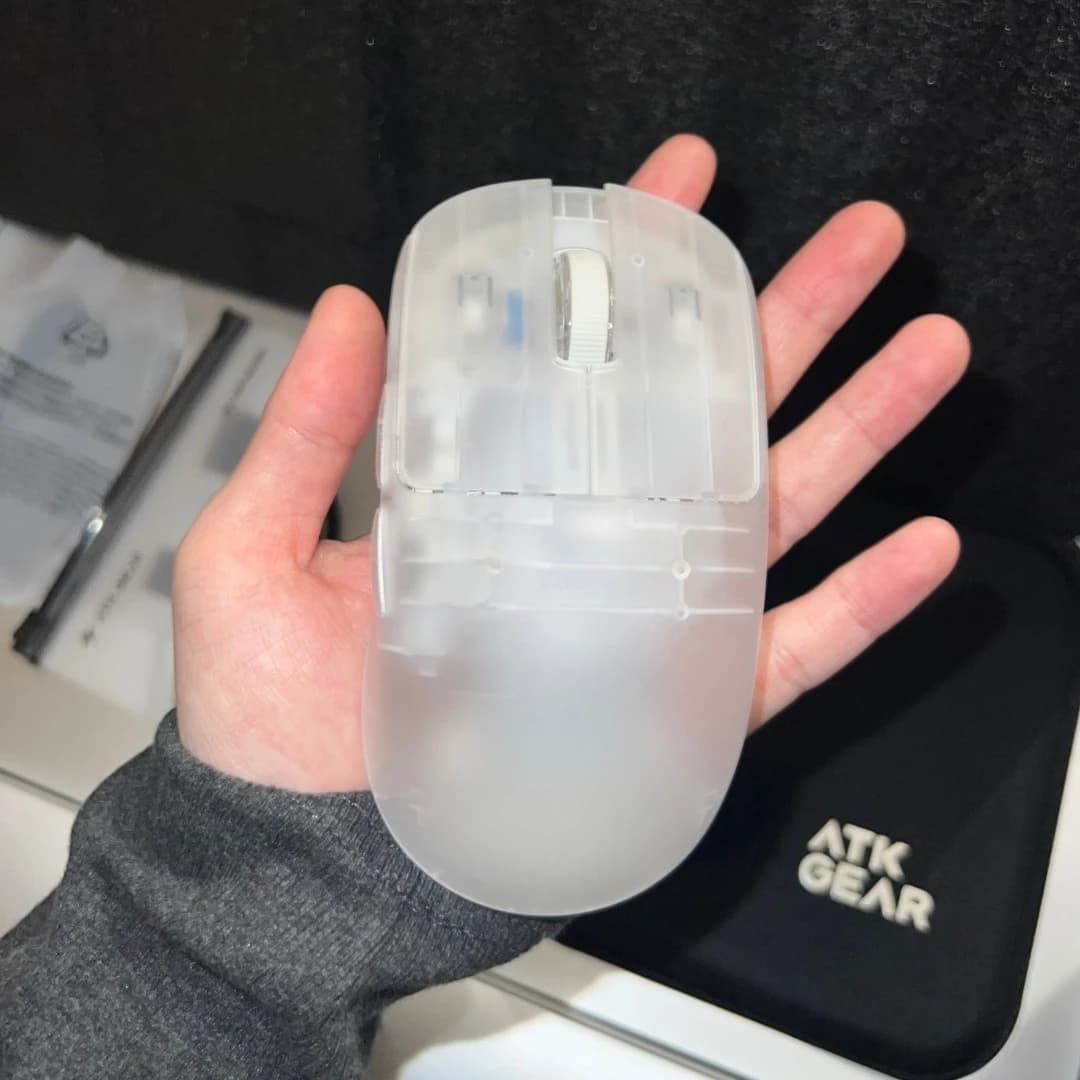 Mouse Wireless ATK ZERO Personalizzato Ultra-Leggero PAW3950UItra con Doppia Frequenza di Aggiornamento 8K, Mouse da Gaming E-sports, Accessori per Tastiera