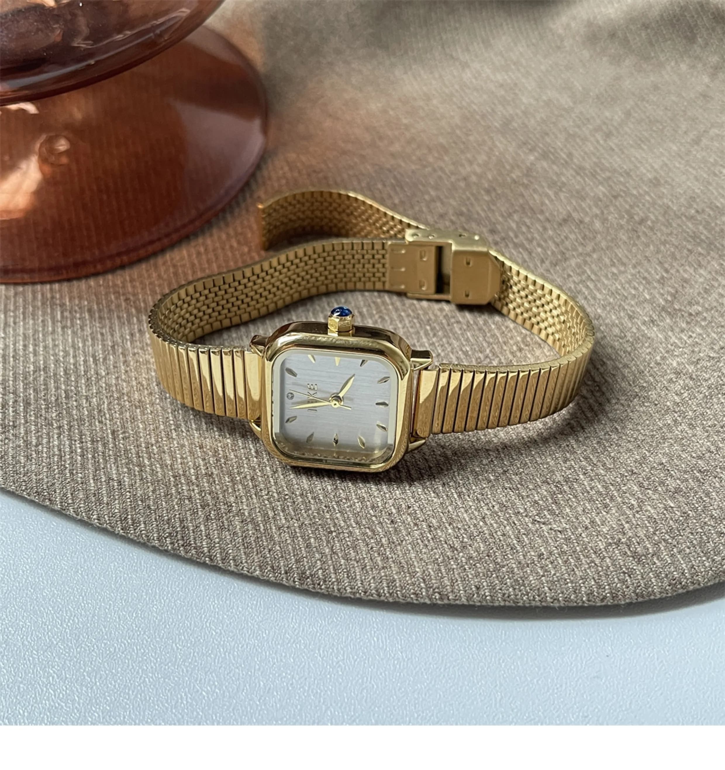 New Korean-Style Design Luxury Leather Strap Vintage Watch For Women, Stainless Steel Band, Simple And Elegant Quartz Watch.