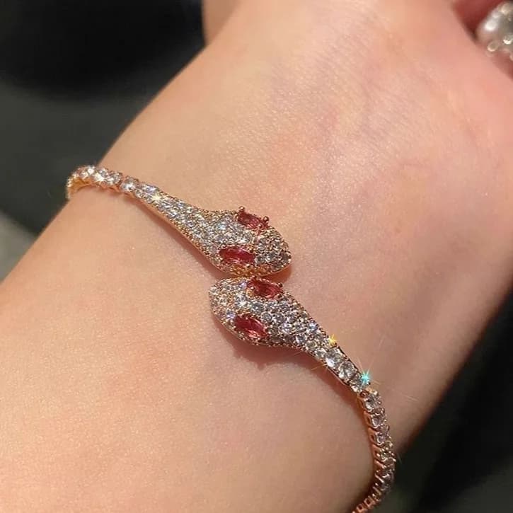 Bracciale animale con zirconi micro intarsiati Nuovo design alla moda e personalizzato Unico fatto a mano per le donne