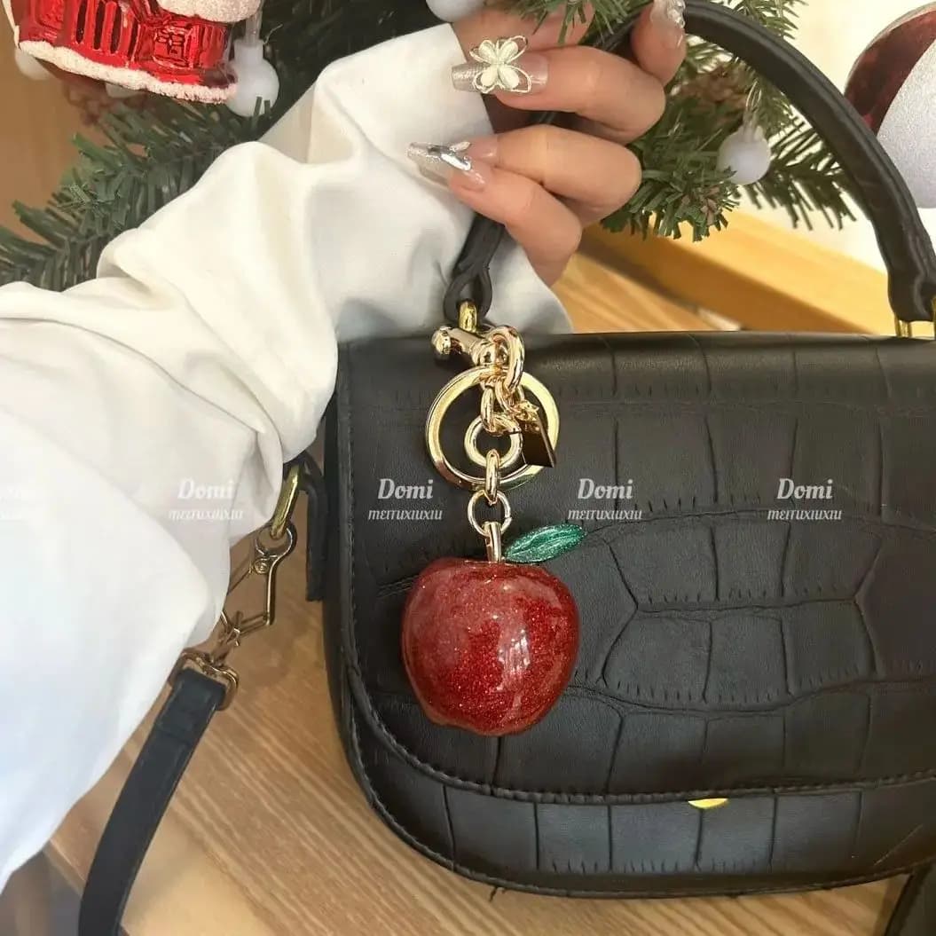Glitter Strawberry Bag Charm Keychain Exquisite Red Crystal Cherry Apple Key Chain for Women Bag Purse Pendant Accessories Gift