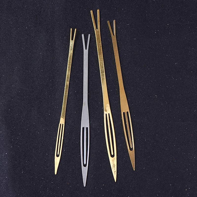 Nuovo Set da 2 Pezzi: Aghi per Riparazione Reti da Pesca, Navette Antiruggine per Cucire e Riparare Reti, Accessori per la Riparazione di Reti