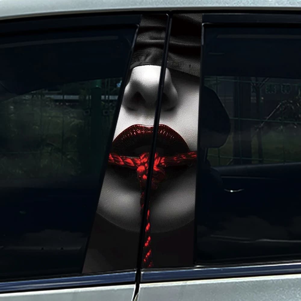 2 Pezzi Adesivo Gotico Labbra Rosse Legate con Corda per Montante B Auto, Impermeabile e Resistente ai Raggi UV, in Vinile per Colonna Porta Auto