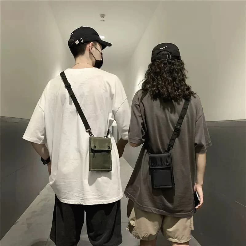 Borsa portaoggetti impermeabile in nylon con protezione RFID, custodia per documenti di viaggio, porta passaporto, portafoglio da collo, custodia per soldi, documenti, carte e passaporto.