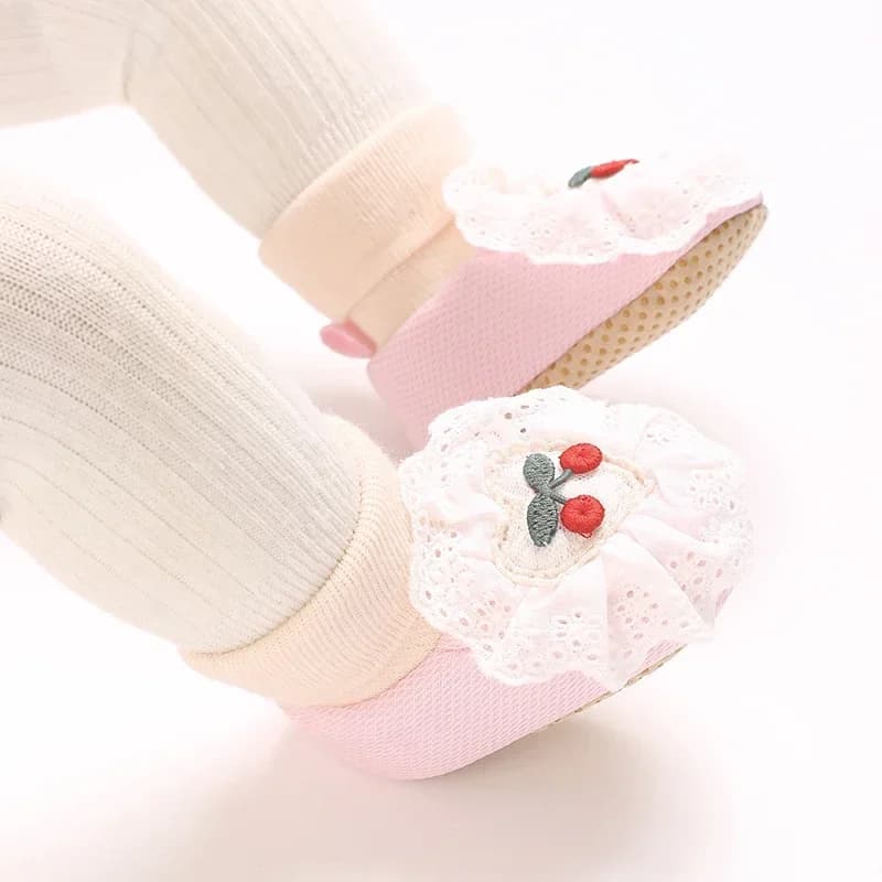 0-18M Morbidi calzini invernali antiscivolo Neonata Piccola ciliegia Scarpe invernali calde Solido Moda Bambino Fuzzy Primi camminatori Scarpe per bambini
