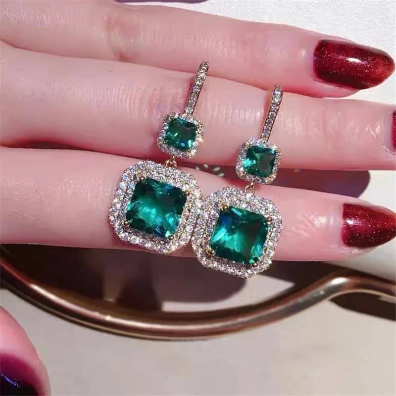 Orecchini creativi in argento 925 con diamanti intarsiati con pietre preziose verdi per le donne, orecchini di moda e lussuosi, regali di gioielleria raffinata
