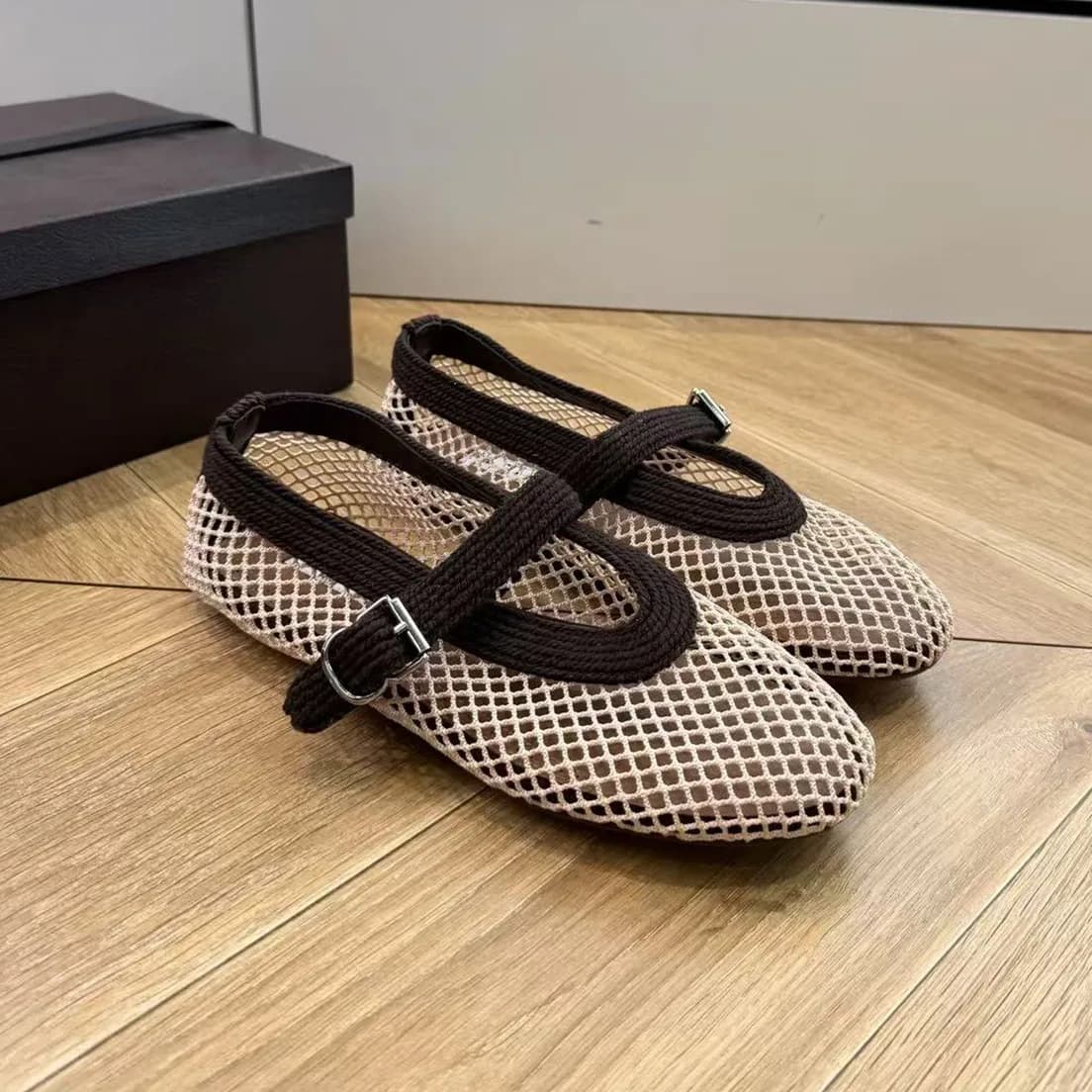 Mesh Ballet Shoes for Women 2026 Summer New Style Hollow Fishing Net Mary Zhen Single Shoes with One Button and Flat Bottom