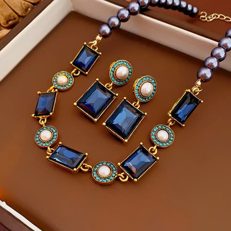 Orecchini con collana a catena di perle simulate con strass blu da 3 pezzi per set di gioielli da sposa con collana quadrata vintage medievale da donna