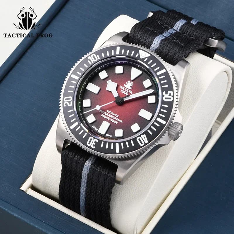 Orologio Meccanico Automatico Tactical Frog FXD V4 con Movimento NH35, Cassa in Titanio, Impermeabile 200m, Vetro Zaffiro Luminoso, 42mm