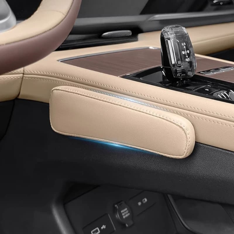 Per Geely Monjaro Xingyue L 2025 Car Center Console Gamba Protettiva Pad Morbido Anti Collisione Misure Cuscino Ginocchio Resto Interno