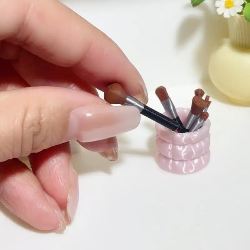 1Set 1/12 Dollhouse Makeup Brush Holder Miniature Model Scene Decoration Accessory For DIY Collection