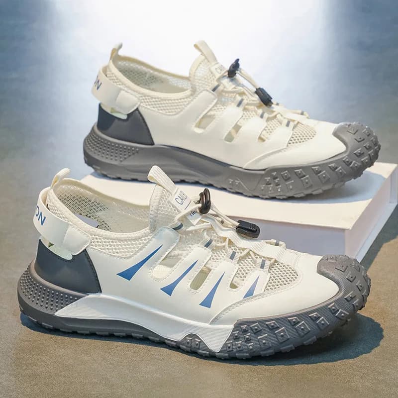 Sandali Sportivi Casual da Uomo 2026 Hot Sale Estivi Traspiranti Antiscivolo Resistenti all'Usura con Design Scavato