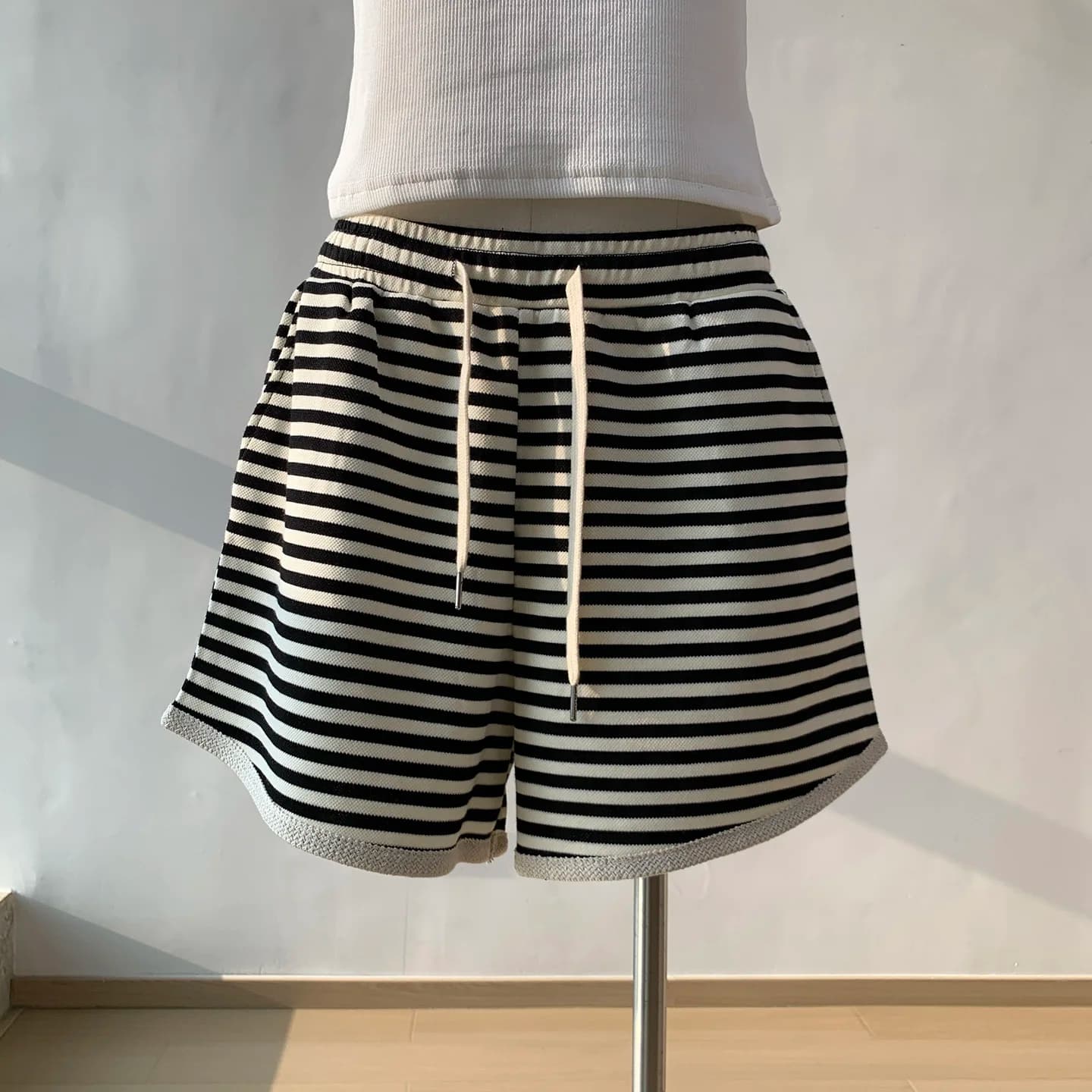 High Waist Casual Pants Women's Summer 2026 New Style Loose Student Sports Black White Stripes Wide Leg Shorts Small Size