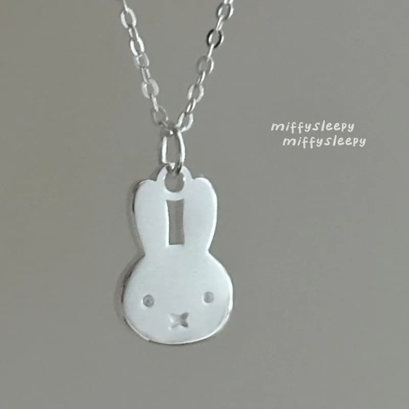 Adorabile Collana con Ciondolo Miffy in Argento a Forma di Testa di Coniglio per Donne, Leggera per Uso Quotidiano e Regalo Kawaii