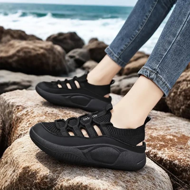Scarpe oversize traspiranti traforate da donna Scarpe da ginnastica leggere con suola morbida estiva traspirante in mesh