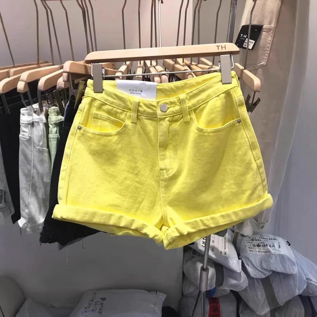 Pantaloncini di jeans giallo limone da donna 2026 nuovi pantaloncini di jeans a vita alta con gambe larghe e sottili