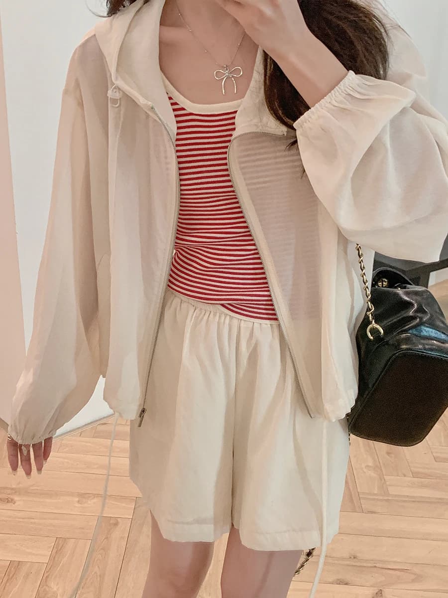 Completo da donna Uniko alla moda, due pezzi, estivo, nuovo stile coreano, protezione solare, top sottile e pantaloncini a gamba larga