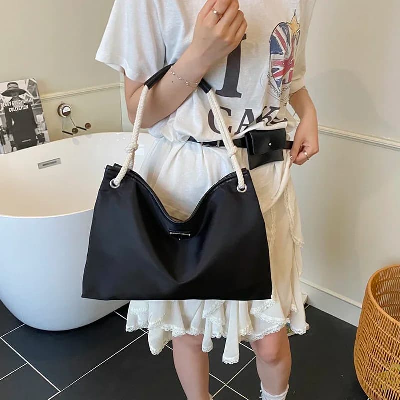 Diaper Bag Fashionable Parisian Leather Satchel Elegant Designer Crossbody Purse For Women Stylish Minimalist Handbag