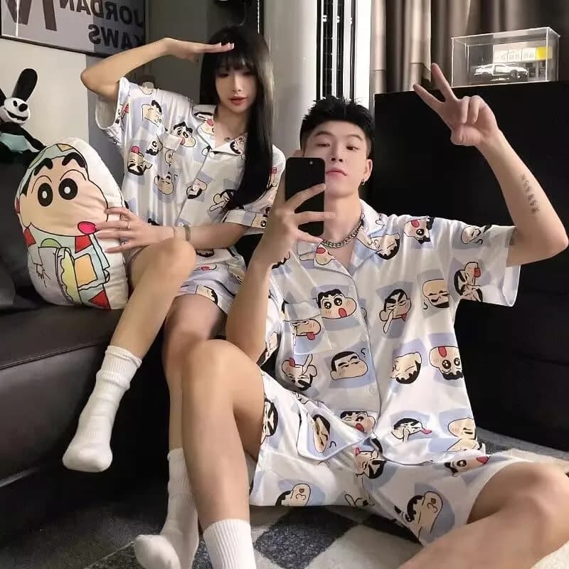 Pigiama per coppia Taglie forti per uomo e donna Estate Crayon Shin Chan Stesso stile giapponese Simpatico cartone animato Abiti per la casa Comodi