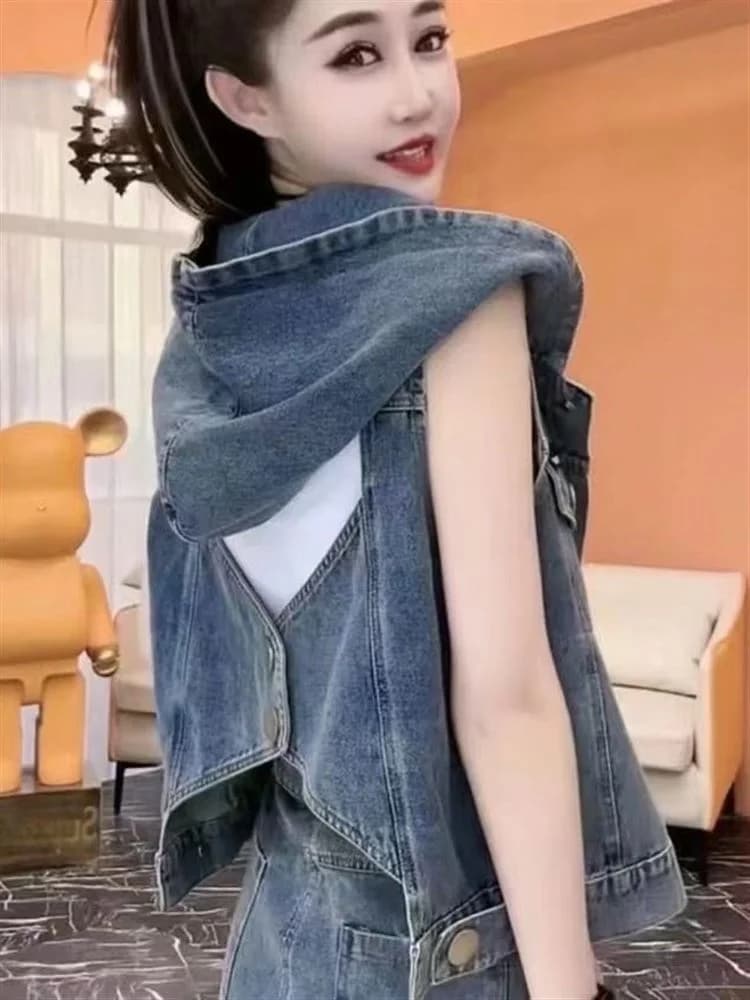 Gilet di jeans Top Capispalla da donna 2024 Autunno Nuova versione coreana Dimagrante Versatile Patchwork alla moda Scava fuori