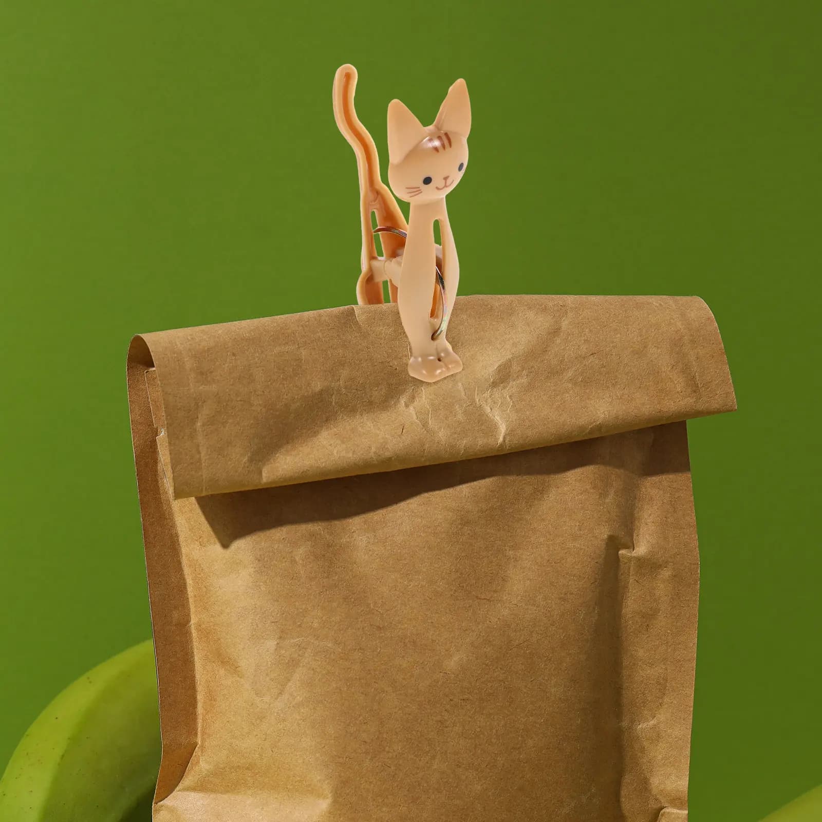 4Pcs Windproof Cartoon Cat Clips Cute Plastic Household Sealing Clips for Laundry Kitchen Food Storage Bag Clip Office Memo