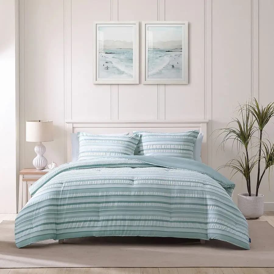 King duvet cover set, cotton bedding with matching pillowcase and button closure, super soft bed linen set Clearwater Cay Blue, King