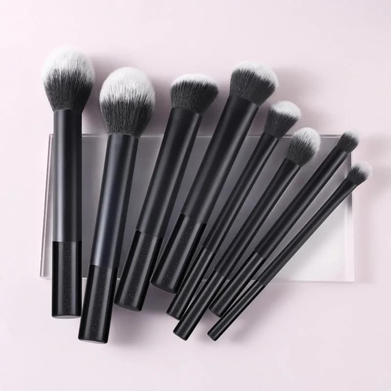 Set of 8-piece makeup brushes, brush for powder, illuminating brush, eye shadow brush, cosmetic tool, portable travel makeup brush