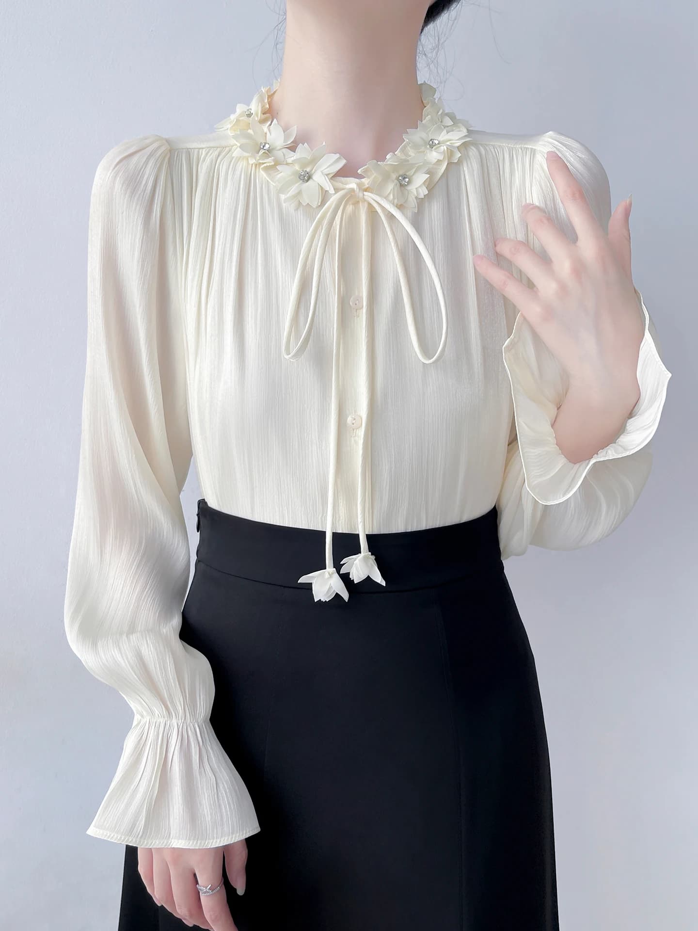 Camicia a Maniche Lunghe Stile Coreano, Blusa in Chiffon da Donna con Fiocco e Decorazione Floreale, Texture Lucida, Traspirante in Poliestere